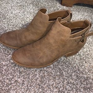 Light brown booties